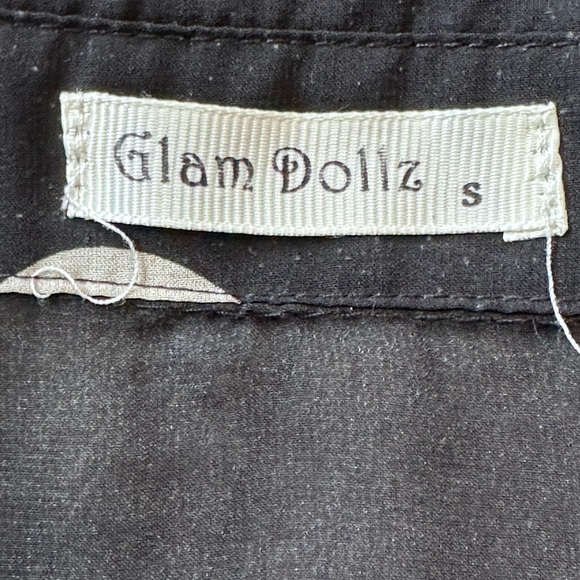 🛍️ Glam Dollz Black with white 💀 skulls button down shirt & ties bottom - Picture 4 of 7